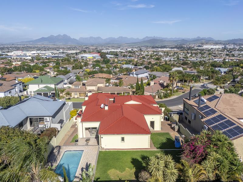 To Let 6 Bedroom Property for Rent in Kleinbron Estate Western Cape